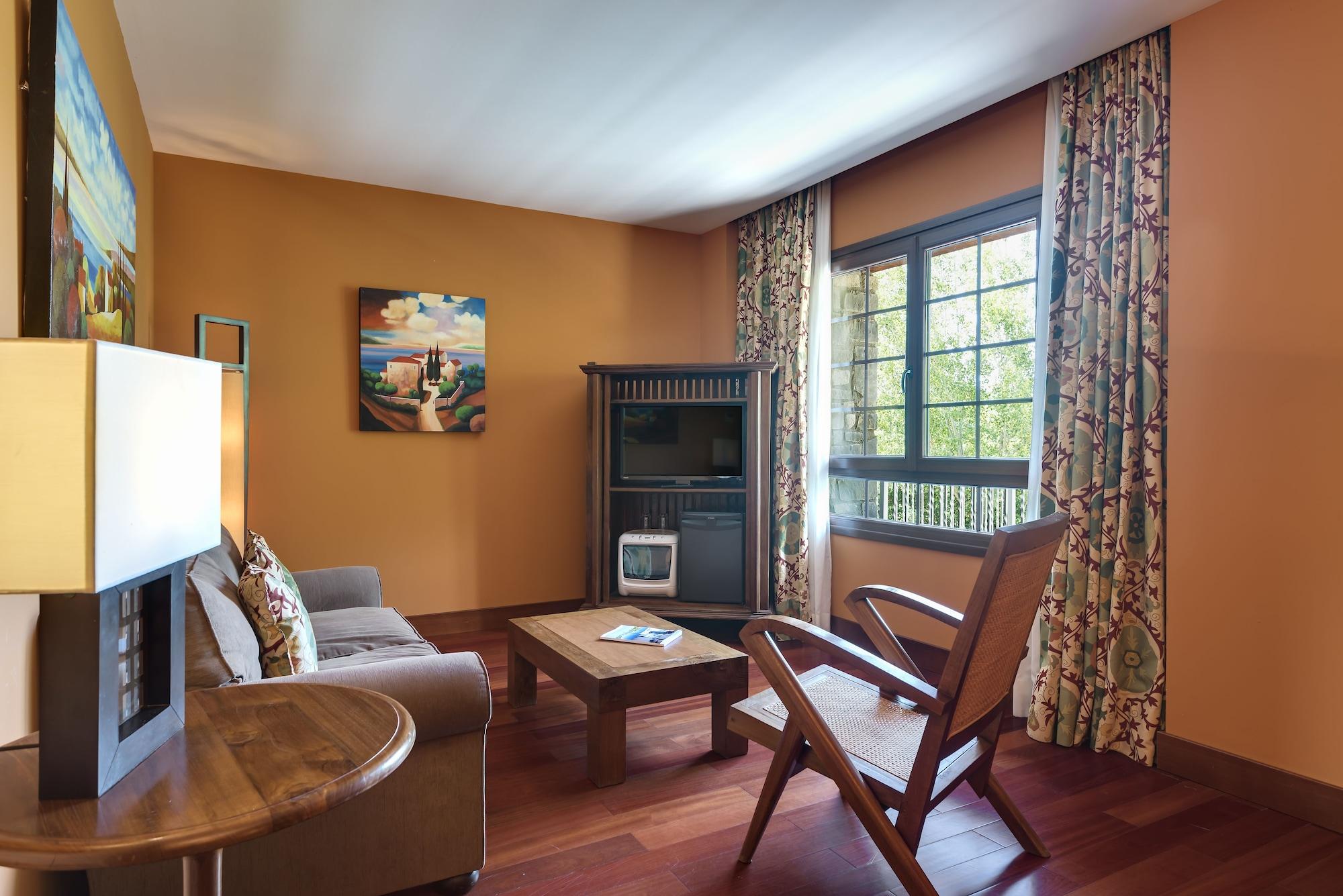 Hotel & Spa Monasterio De 볼타나 외부 사진 A living room