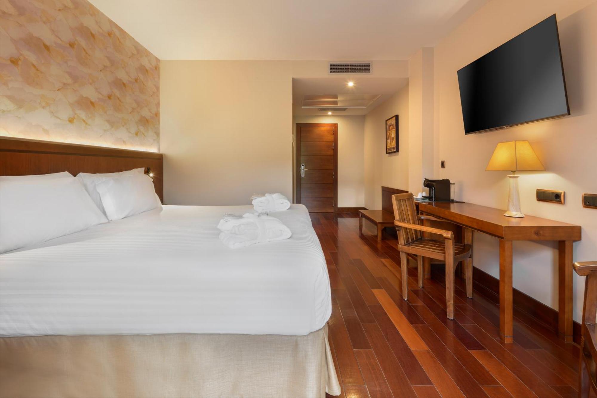 Hotel & Spa Monasterio De 볼타나 외부 사진 A room at the hotel